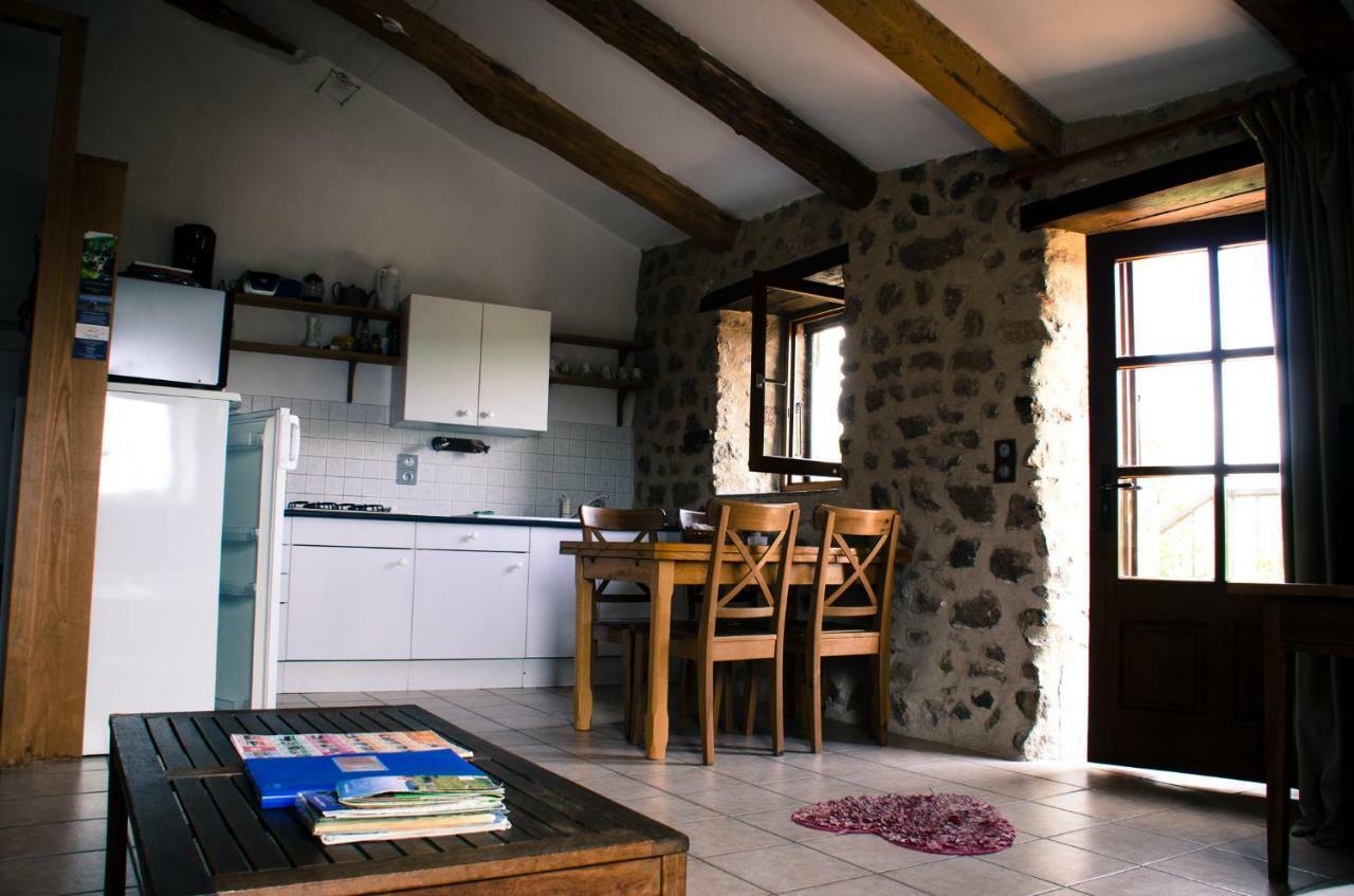 Le Petit Rias Gite Soleil Saint Maurice en Chalencon Екстериор снимка